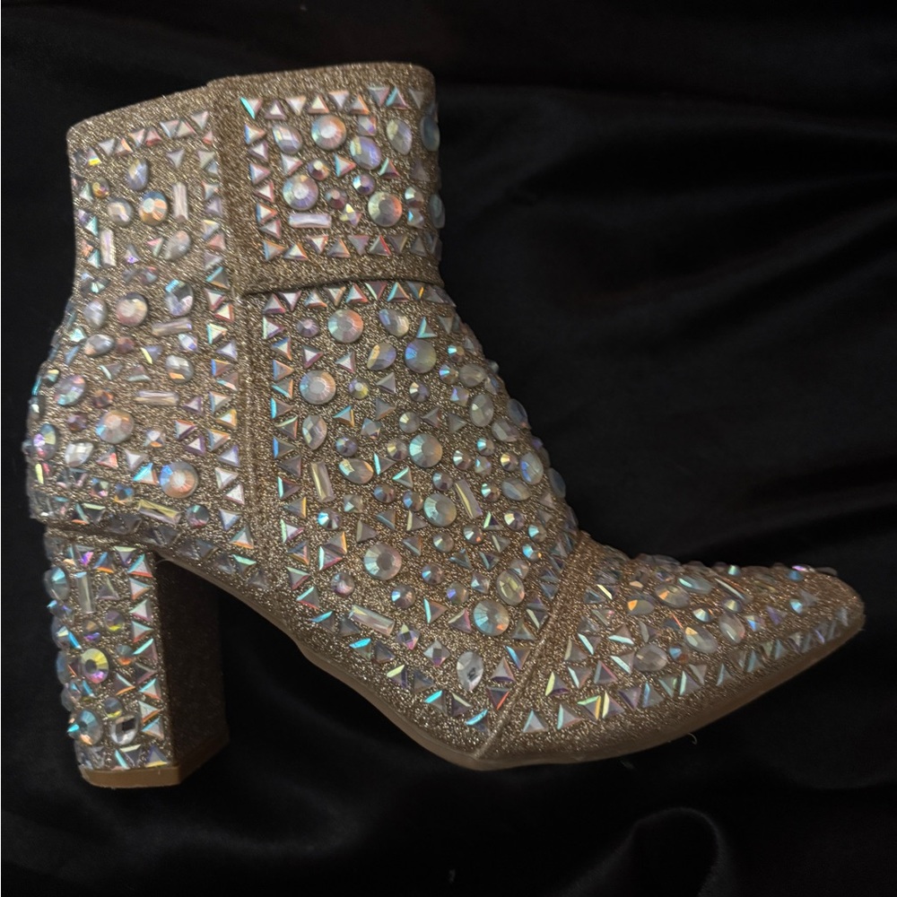 Iceberg Iridescent Embellished Ankle Boots - Silver